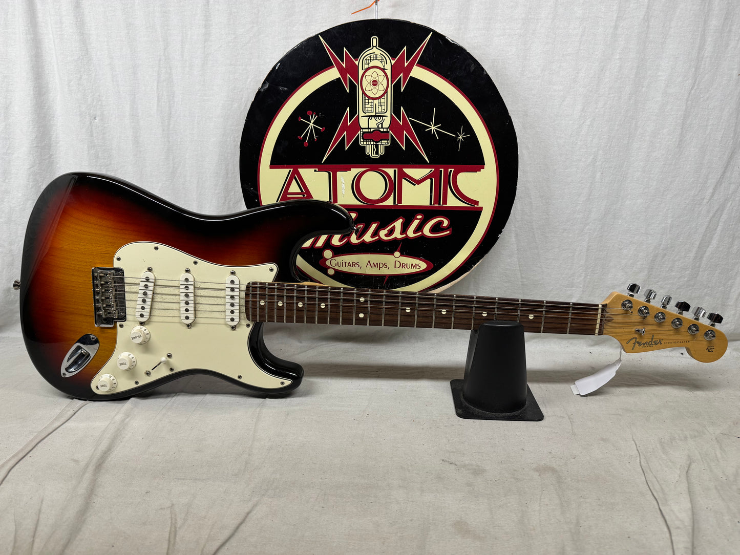 Fender American Standard Stratocaster Guitar 2008 - 3-Color Sunburst / Rosewood fingerboard