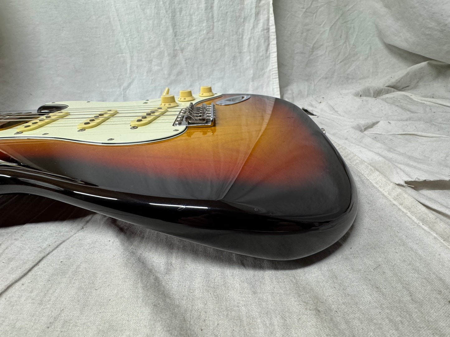 Fender ST-62 st62 1962 '62 Reissue Stratocaster Guitar - CIJ Crafted In Japan 2006 - 2008 - 3-Color Sunburst / Rosewood fingerboard