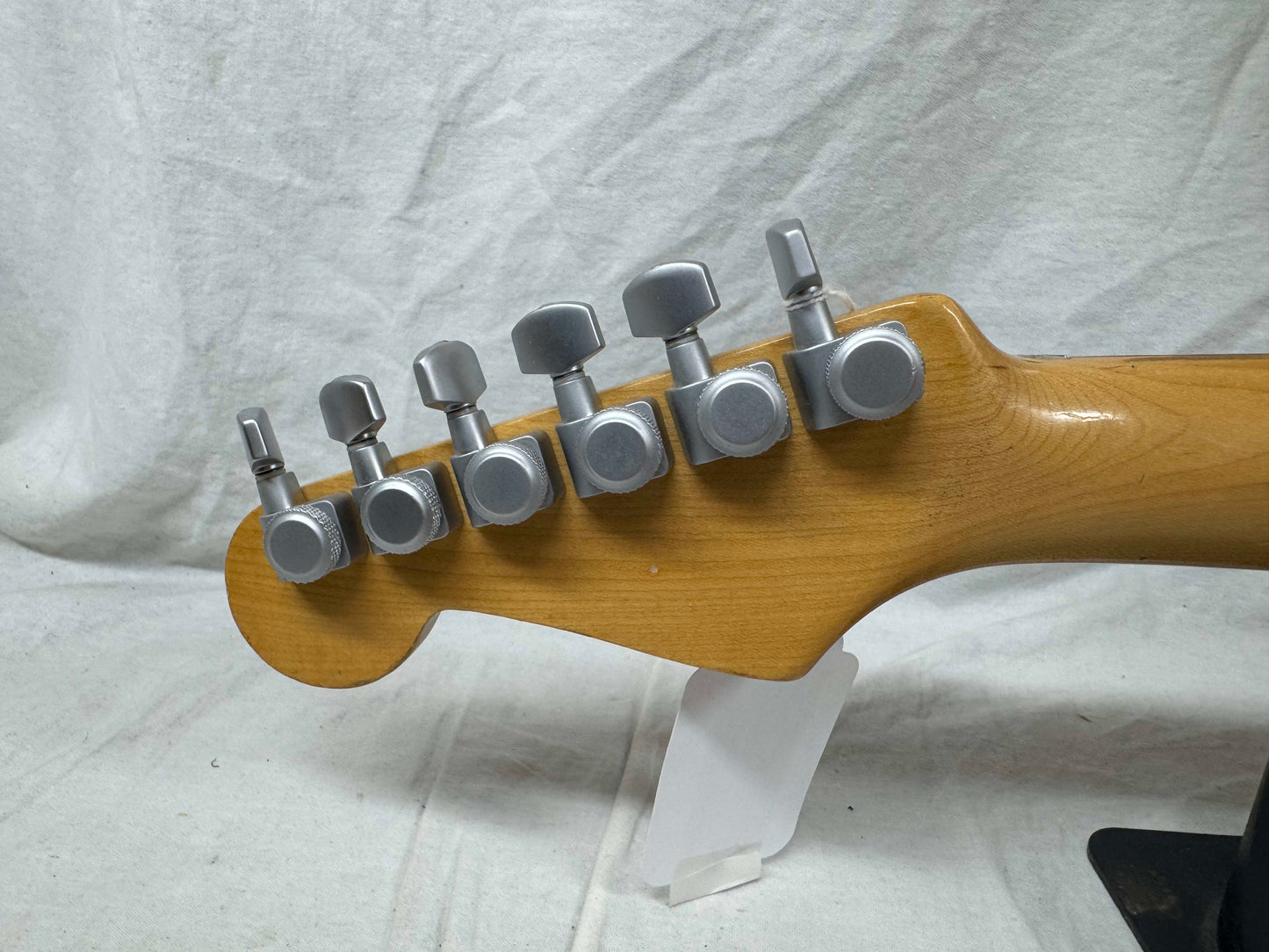 Fender E Series Deluxe Stratocaster HSS Guitar with S1 Tremolo - MIJ Made In Japan 1984 - 1987