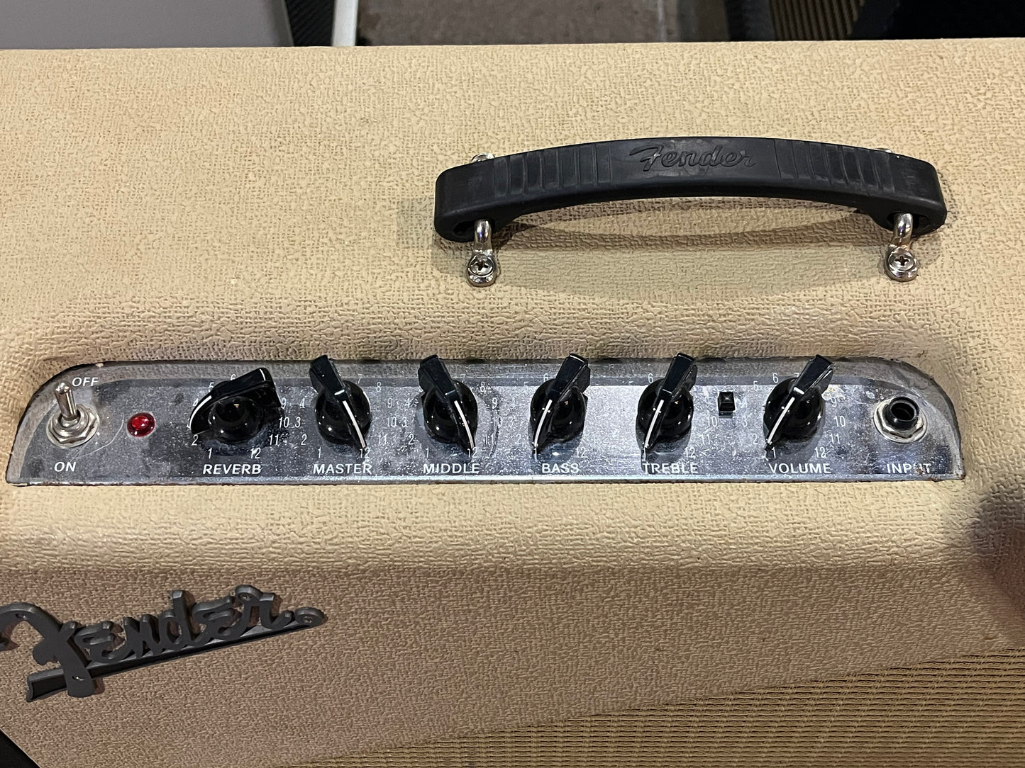 Fender Two-Tone Amp Custom Shop 15-Watt 1x12" / 1x10" Guitar Combo - Local Pickup Only!