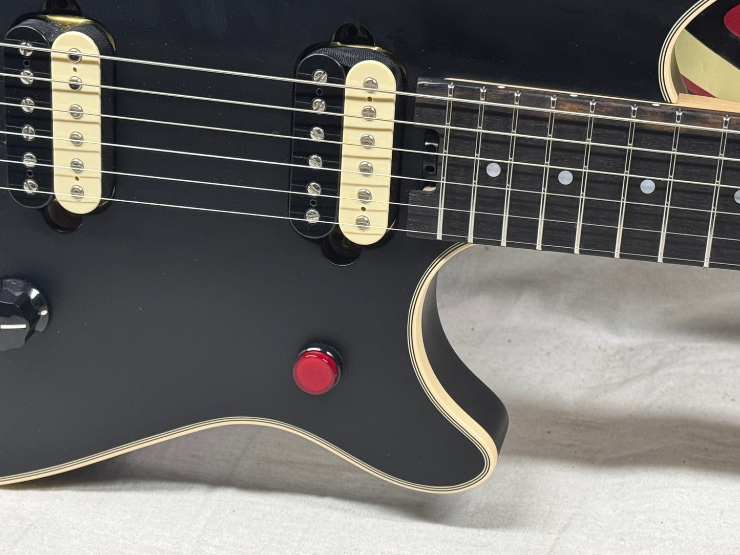 EVH Eddie Van Halen Wolfgang Signature Guitar with Case 2022 - Stealth Black