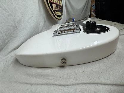 DiPinto Mach IV 4 Guitar with Case