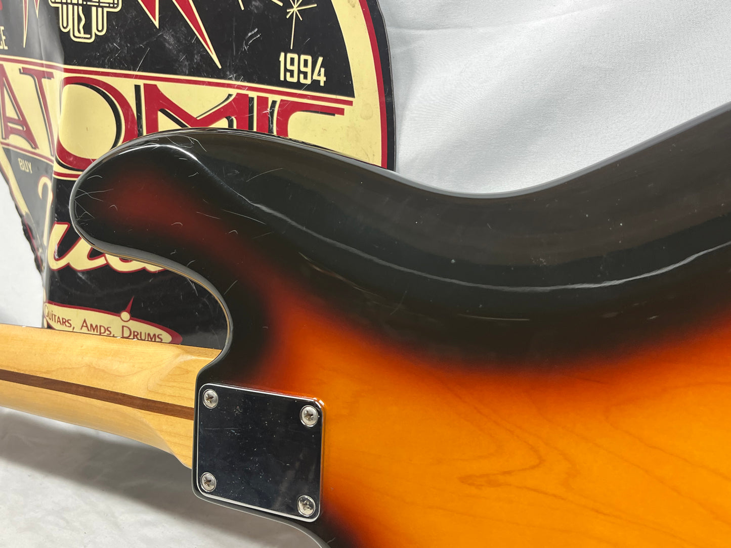 Fender Standard Fretless 4-String Electric Jazz Bass - Brown Sunburst