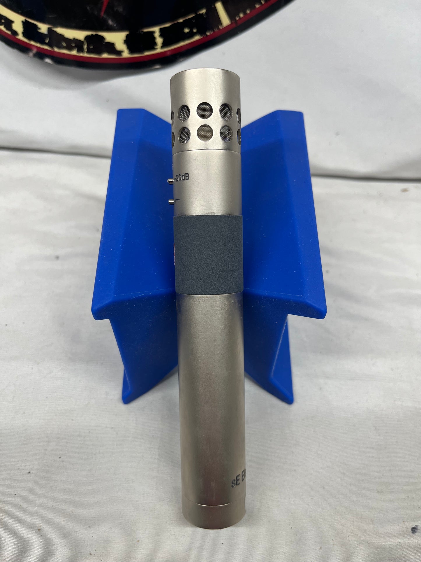 sE Electronics sE4 Small Diaphragm Cardioid Condenser Microphones - Stereo Pair with Case and Mounts