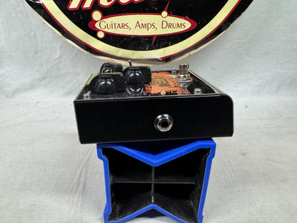 Akai Analog Custom Shop Analog Delay Pedal