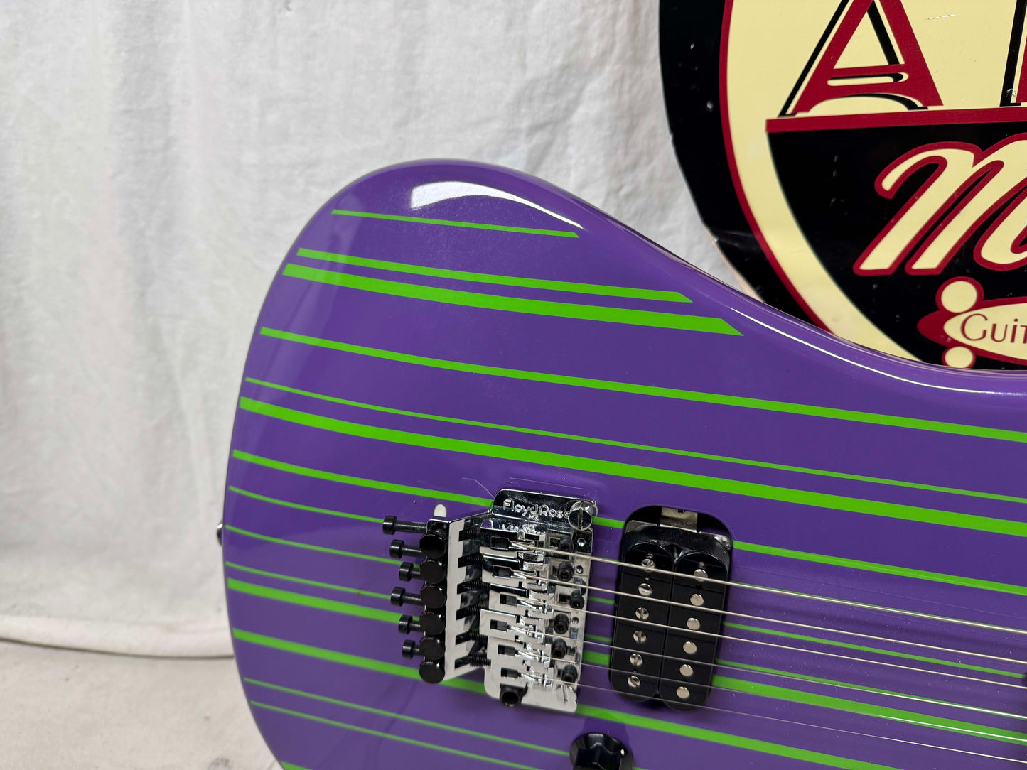 Mean Street Guitars meanstreet Unchained Tour Guitar with Case - Joker