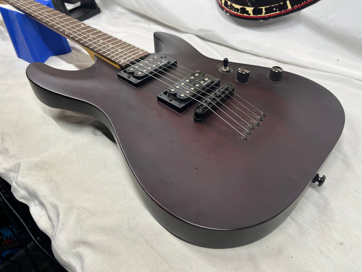Schecter Diamond Series Omen-6 Doublecut Electric Guitar