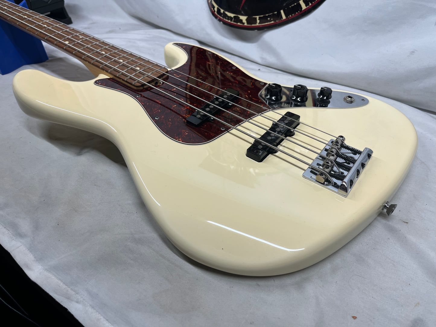Fender American Standard 4-String Electric Jazz Bass 2011 - Olympic White