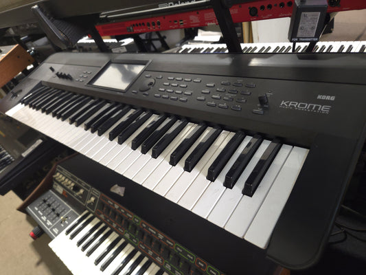 Korg KROME 61-Key Synthesizer Workstation 2010s - Local Pickup Only