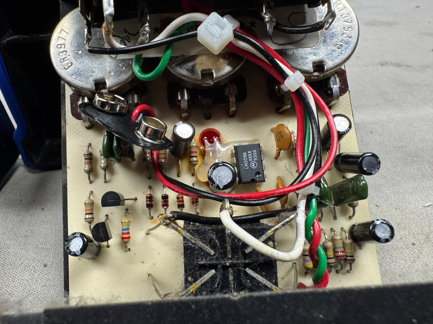ProCo The Rat 2 RAT2 v4-A version 4-A Distortion Pedal - Flat Top / LED / LM308 OpAmp Chip / Beige PCB pot codes date to 1993