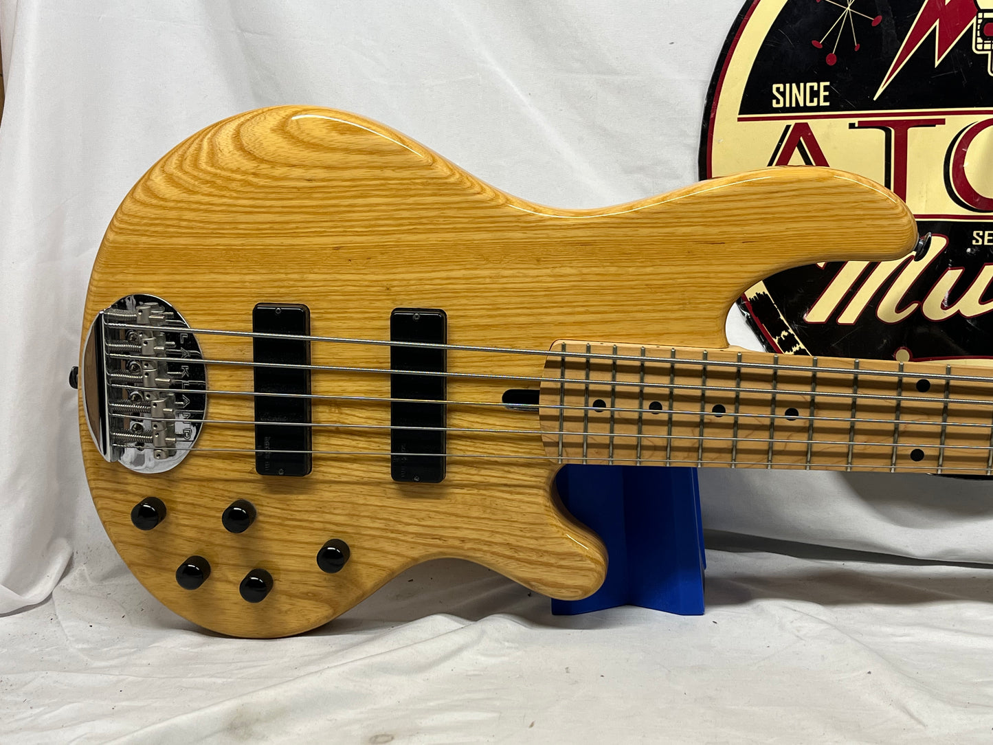 Lakland Skyline Series 5-String Electric Bass