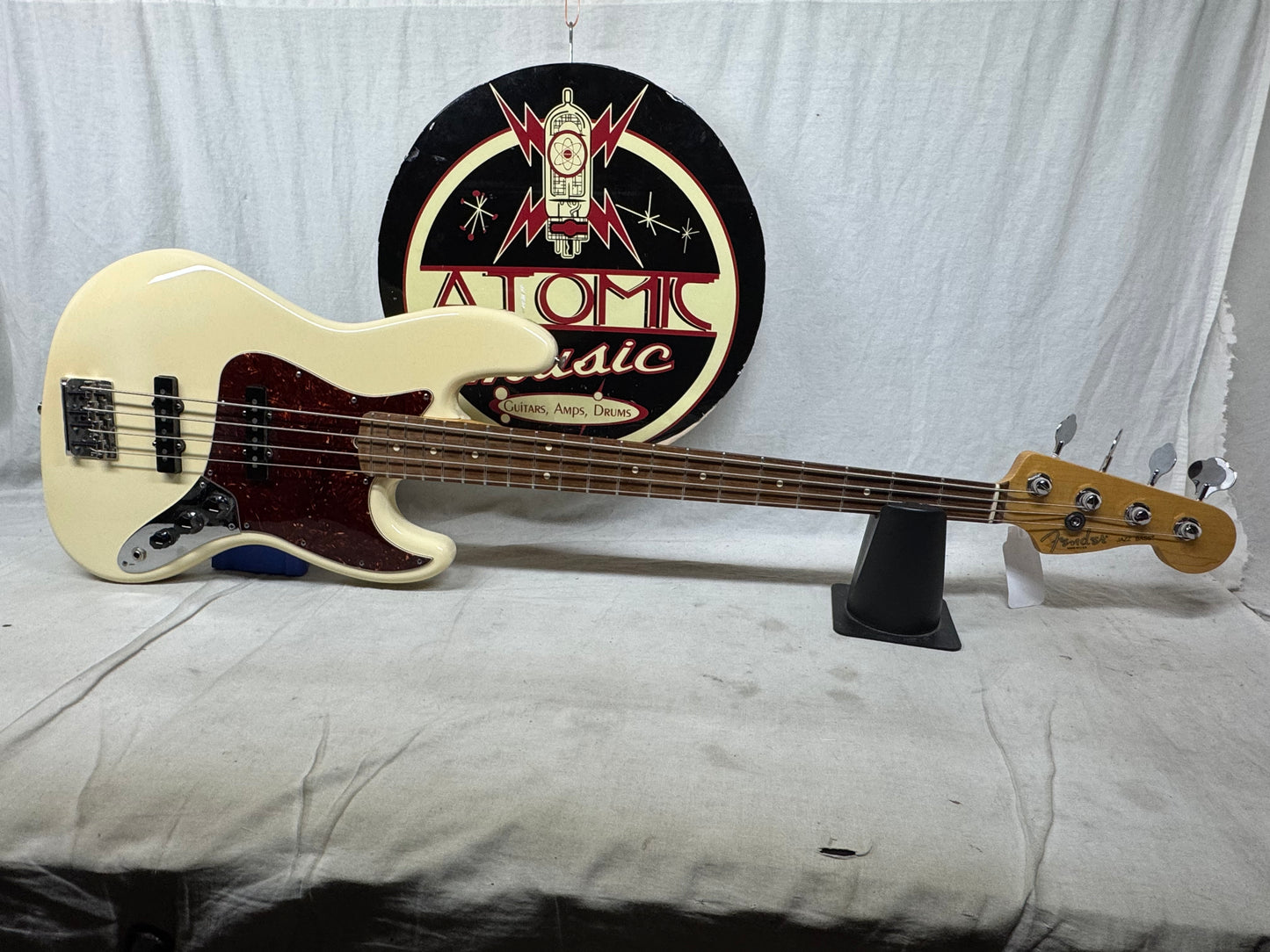 Fender American Standard 4-String Electric Jazz Bass 2011 - Olympic White