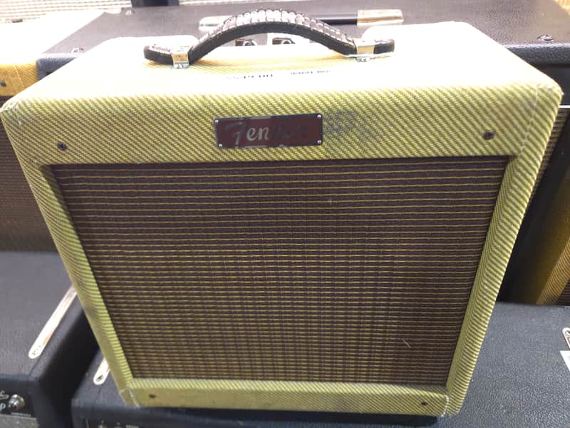 Fender Pro Junior 15-Watt 1x10" Guitar Combo
