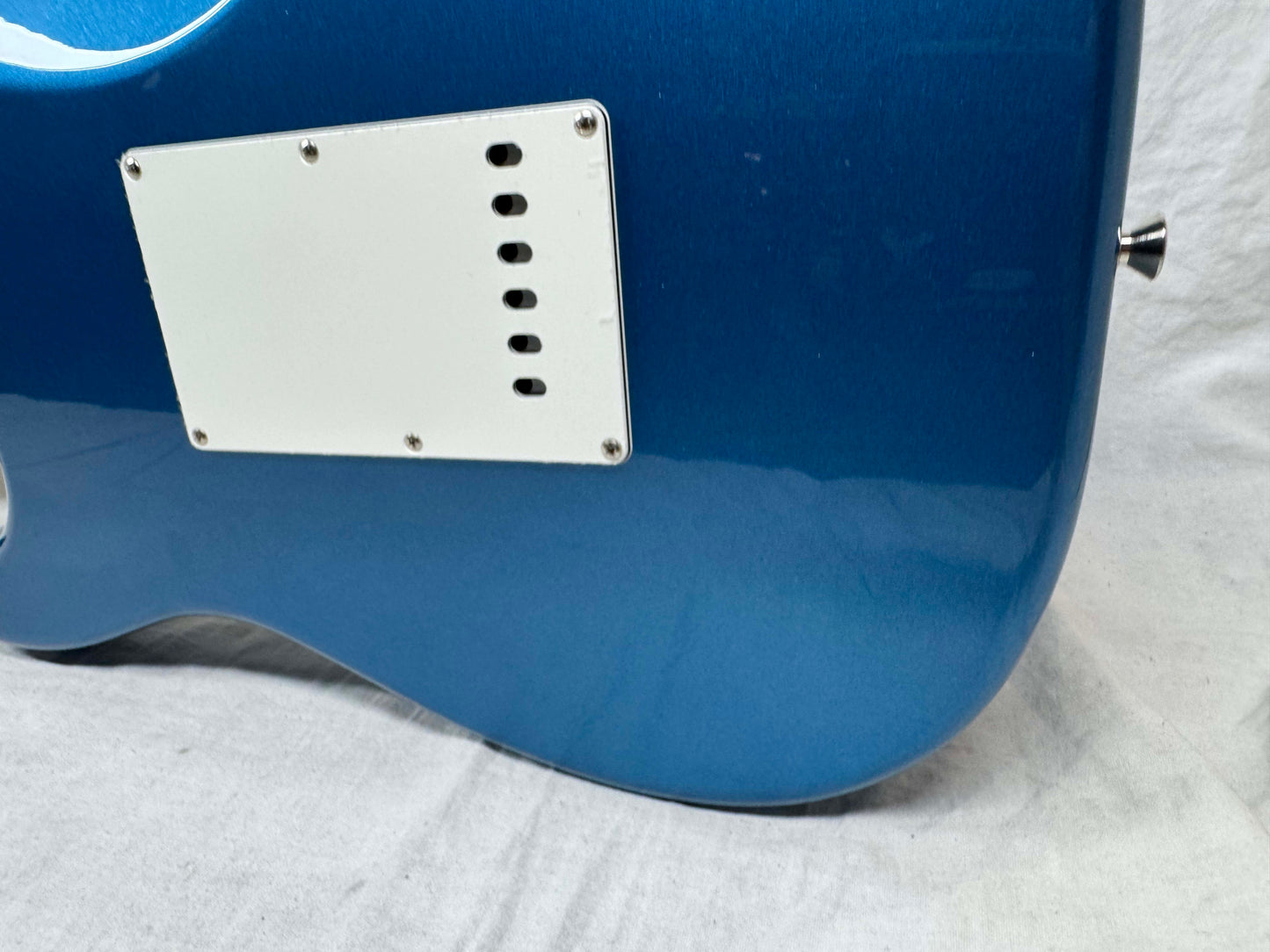 Fender Traditional '60s Stratocaster Guitar - MIJ Made In Japan 2023 - Lake Placid Blue / Rosewood fingerboard