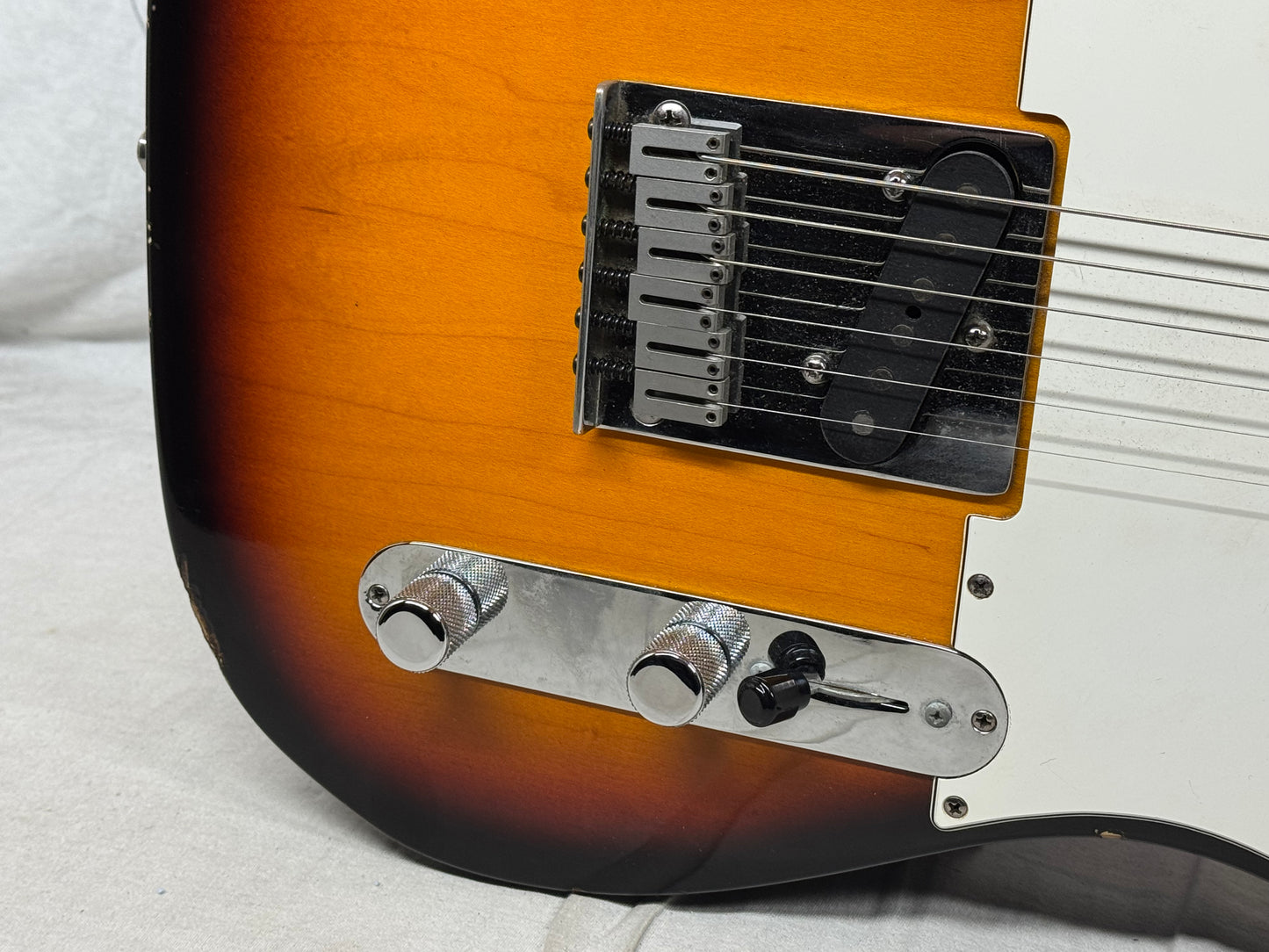 Fender American Standard Telecaster Guitar 1991 - 3-Color Sunburst / Rosewood fingerboard