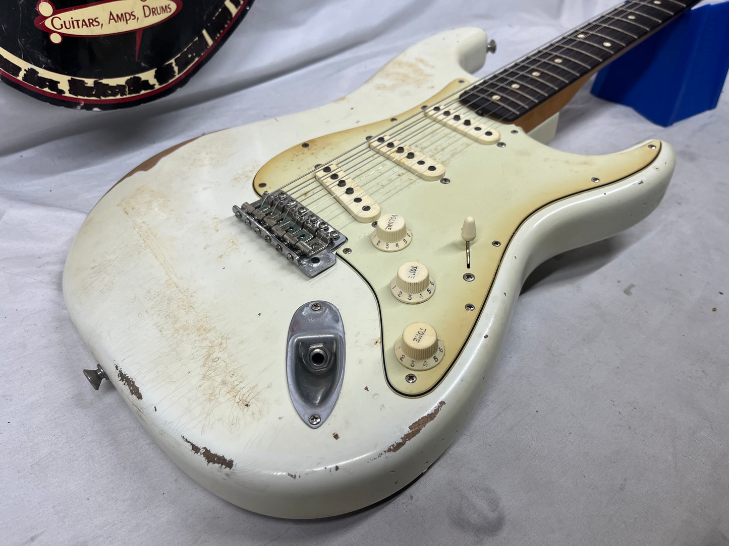 Fender Road Worn '60s Stratocaster Strat Electric Guitar 2010 - Olympic White
