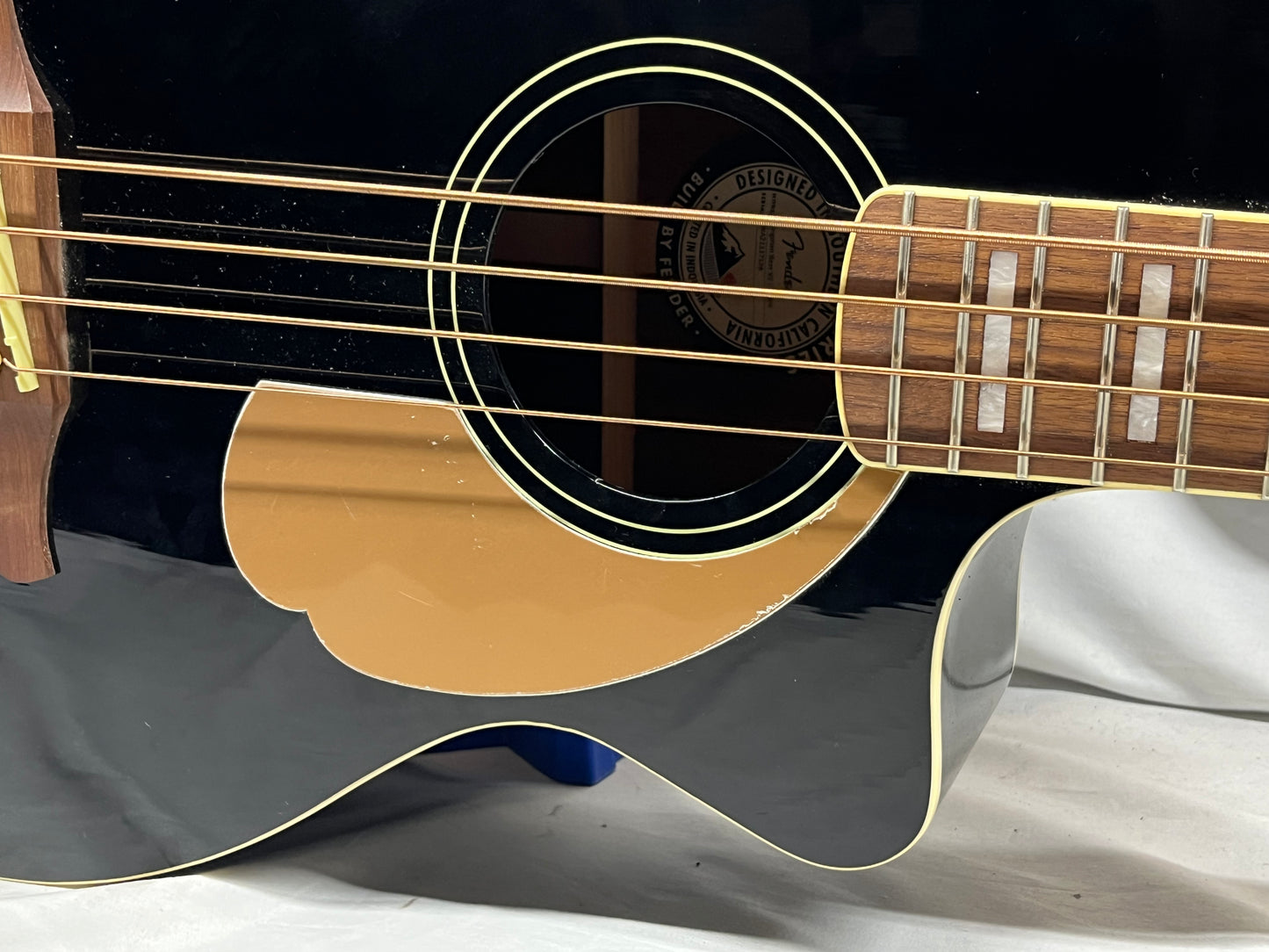 Fender Kingman V2 Acoustic Bass Guitar