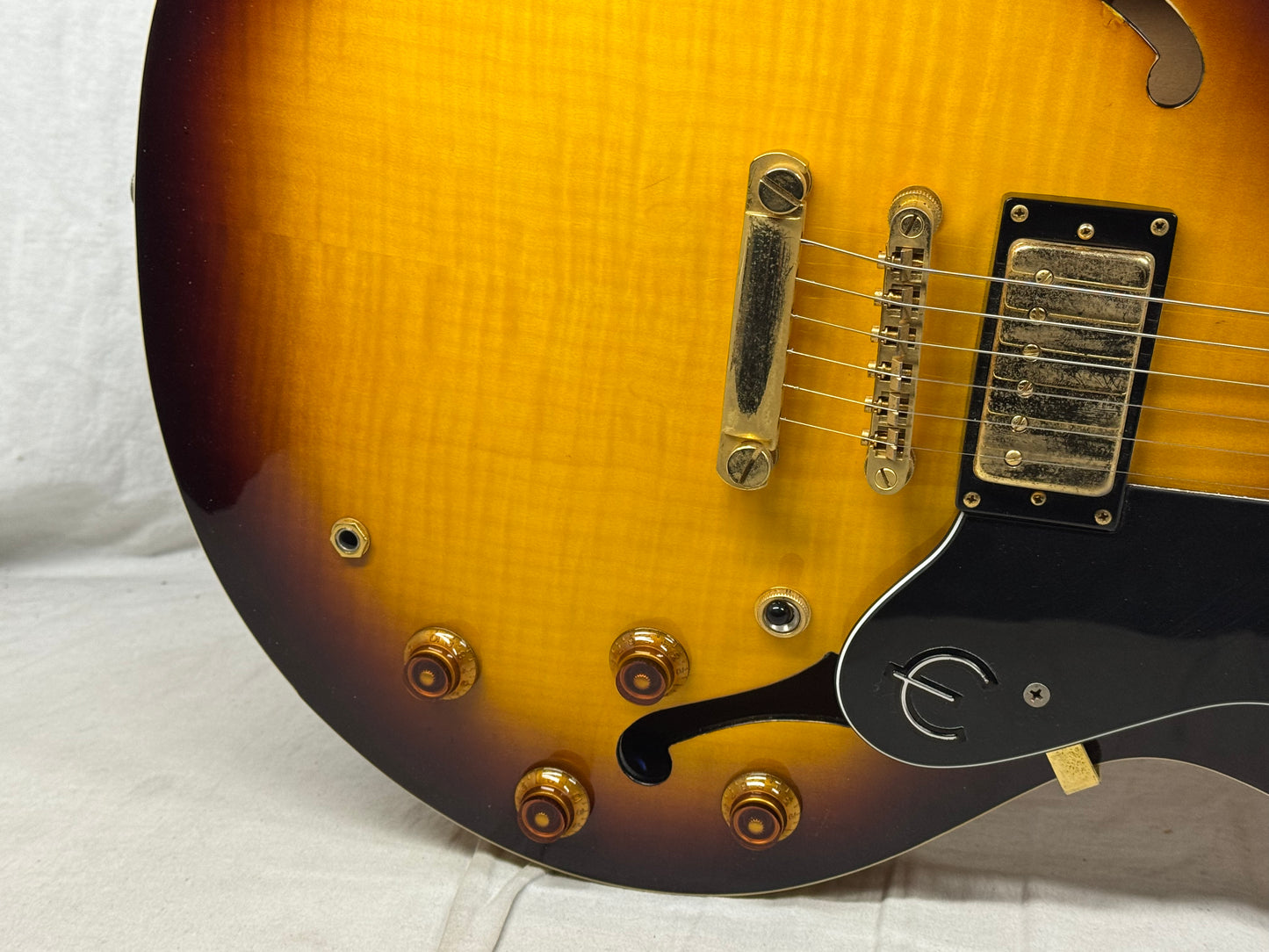 Epiphone Factory 2nd Limited Edition Dot Deluxe Semi-Hollowbody Guitar with Case