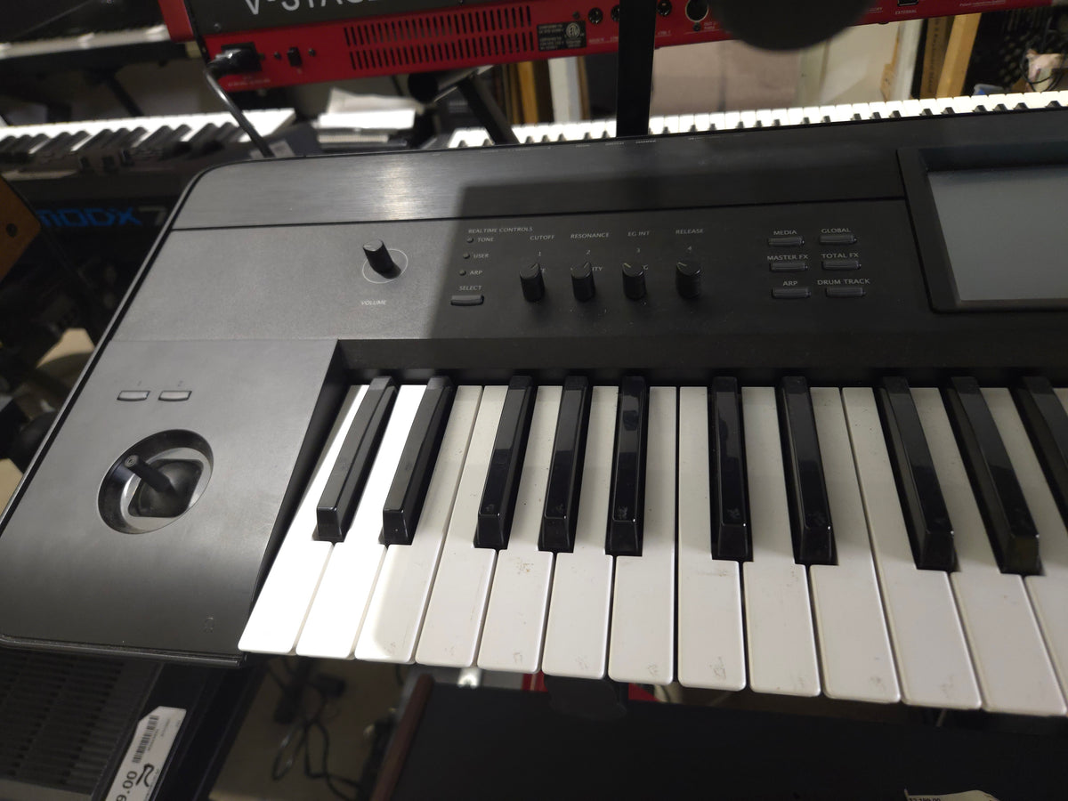 Korg KROME 61-Key Synthesizer Workstation 2010s - Local Pickup Only