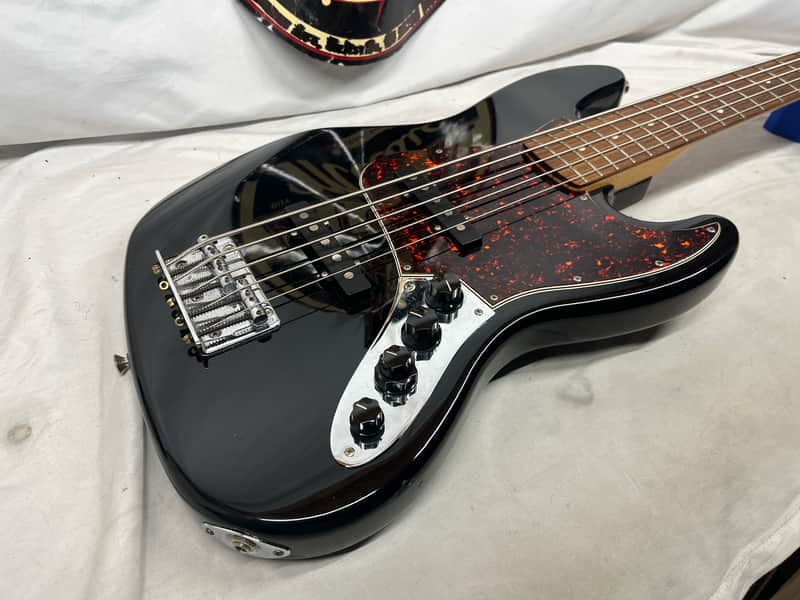 Fender 5-String Electric Jazz Bass - Image 17