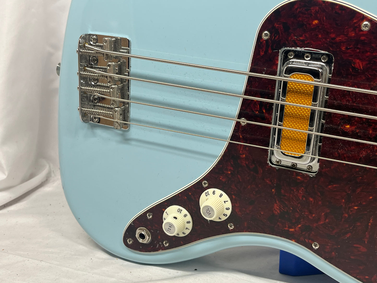 Fender Gold Foil Jazz Bass 4-String Electric Bass - Sonic Blue