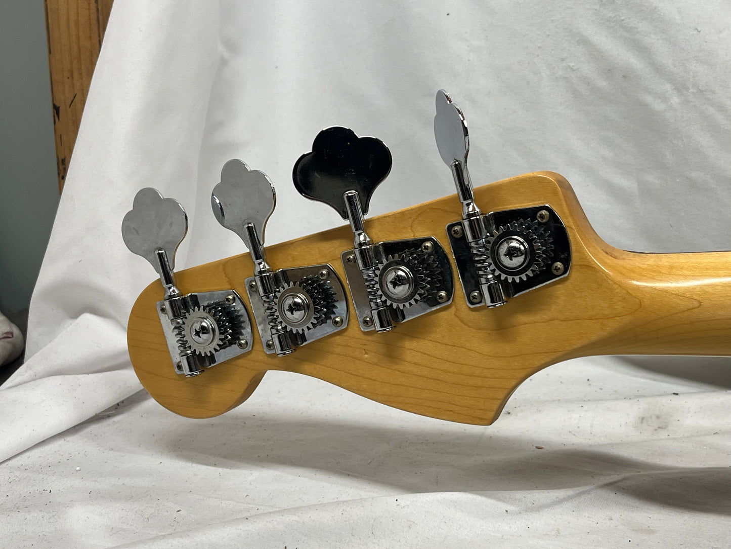 Fender Standard 4-String Electric Jazz Bass MIM - Made in Mexico - Midnight Wine