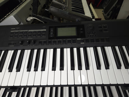 Korg i3-MB 61-Key Music Workstation 2018 - Present - Matte Black - Local Pickup Only