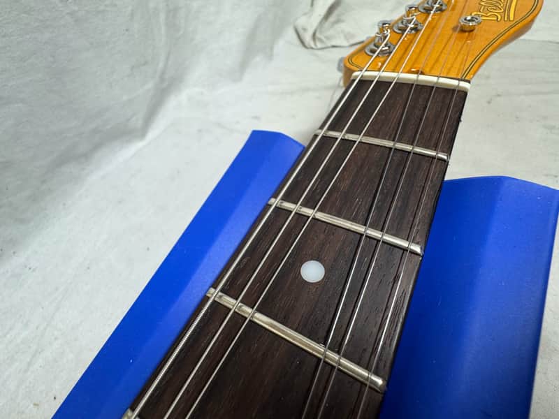 Belltone Guitars B-Classic One BC1 Guitar with COA + Case - Image 18