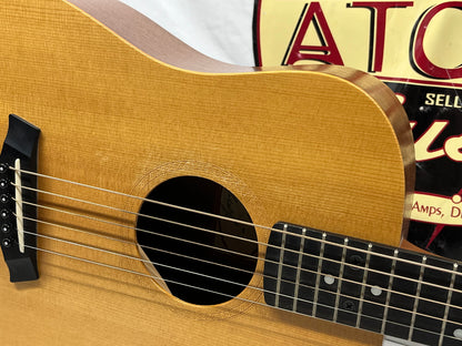 Taylor 305 Baby Taylor Acoustic Guitar with Gig Bag