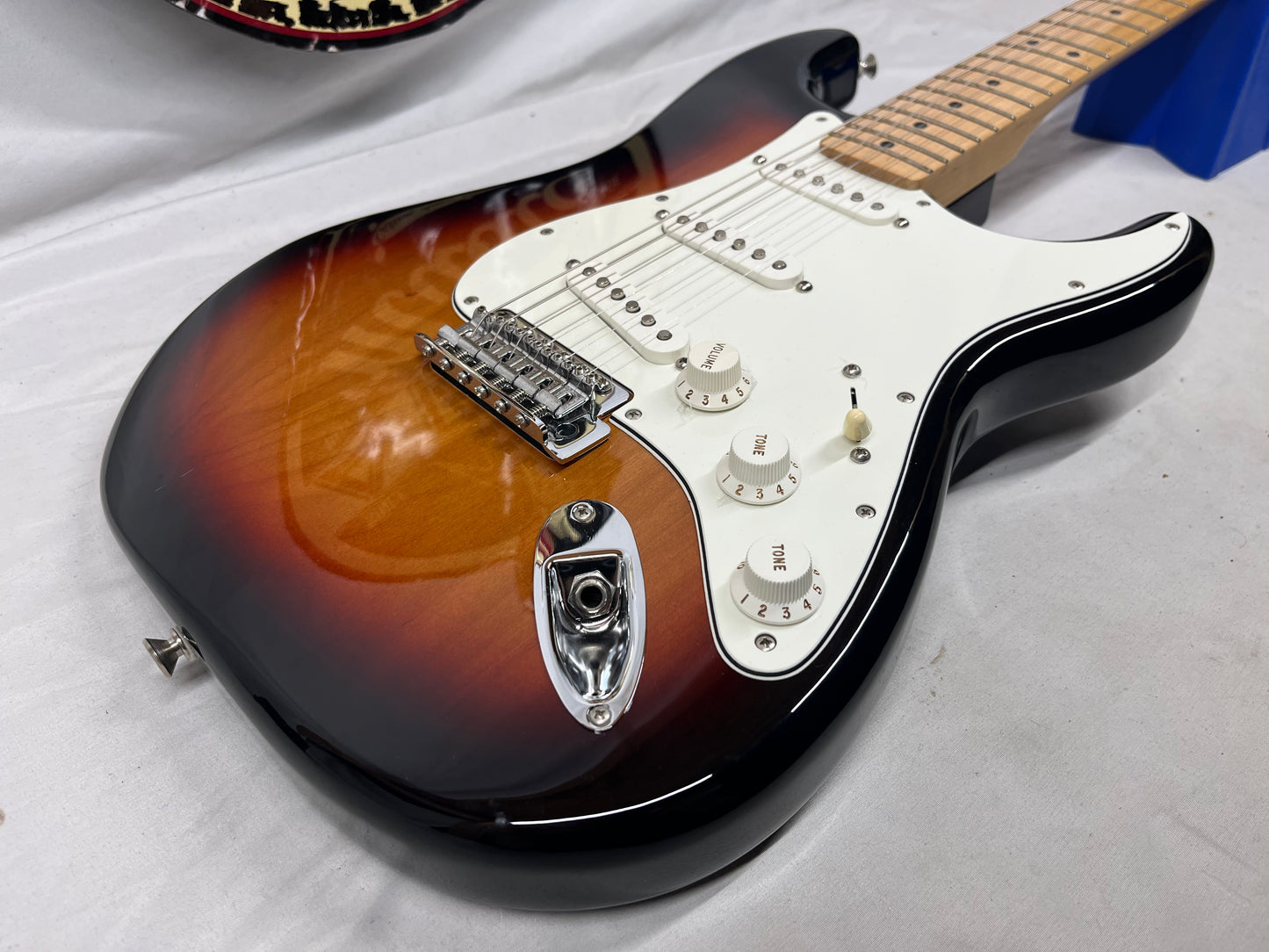 Fender Standard Stratocaster MIM - Made in Mexico Electric Guitar