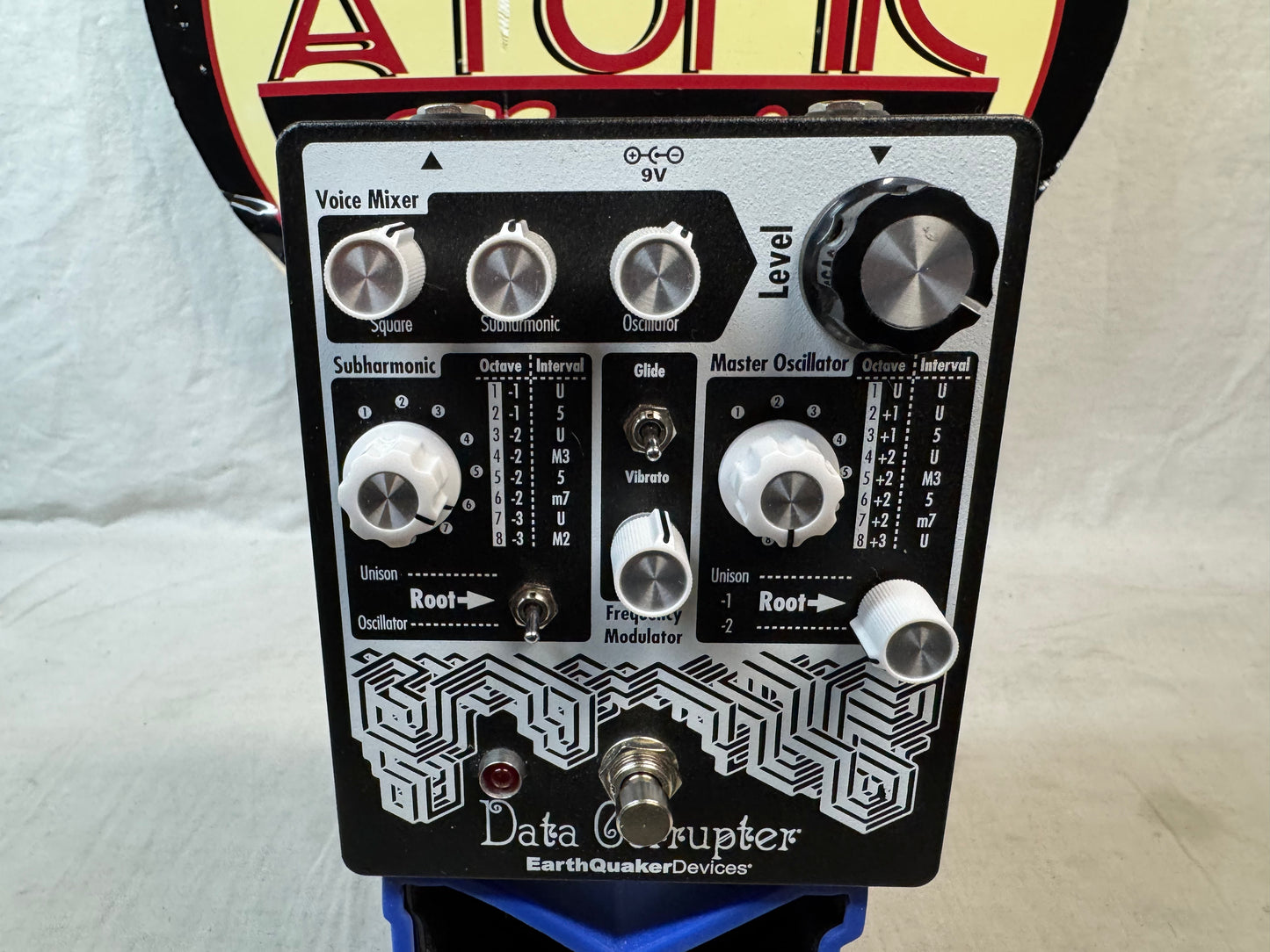 EarthQuaker Devices Data Corrupter Monophonic Analog Harmonizing PLL w/Modulation Guitar Synth Fuzz Pedal