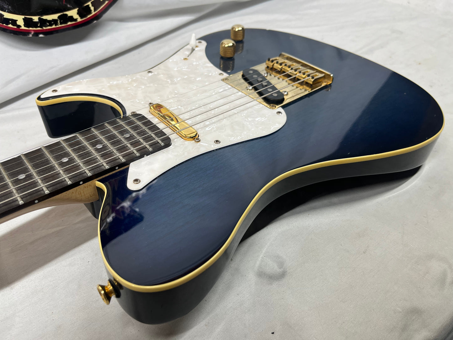 Yamaha Pacifica 302-S Singlecut Electric Guitar