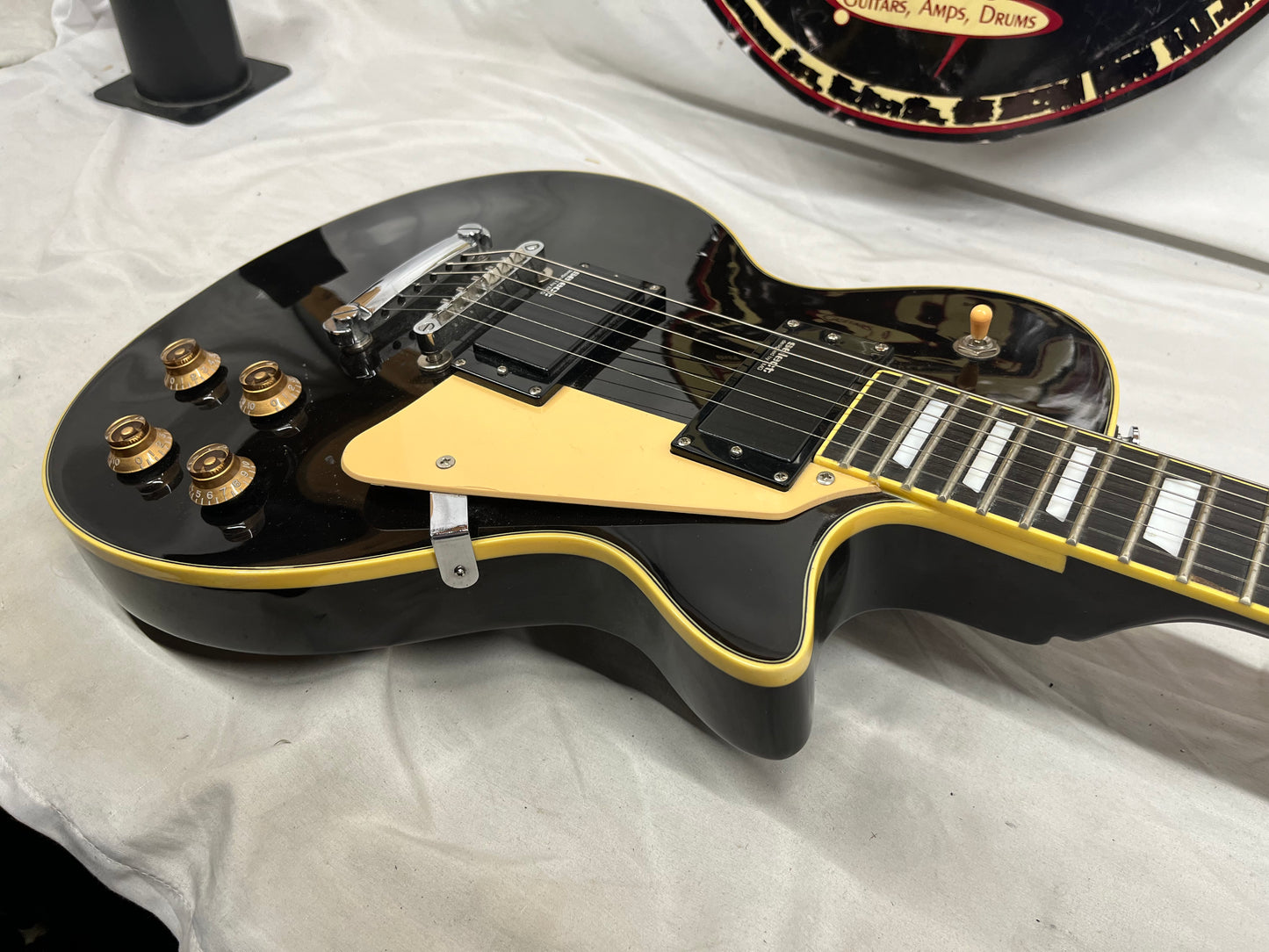 Dillion DL-600 Singlecut Electric Guitar