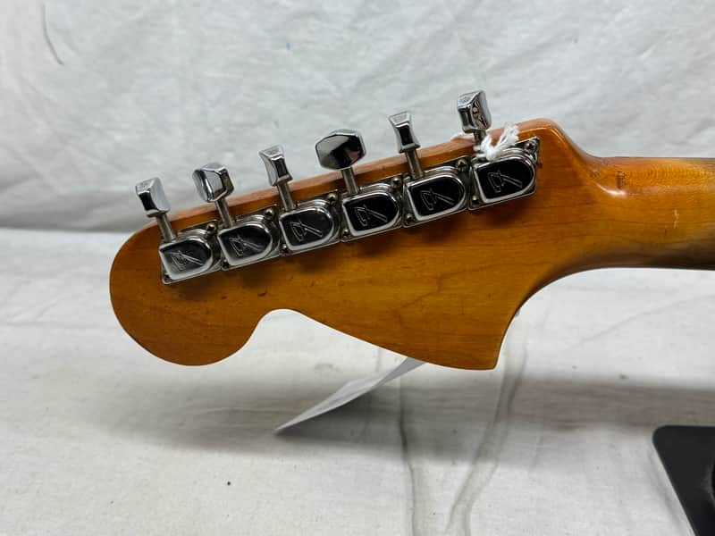 Fender USA Mustang Guitar - Image 8
