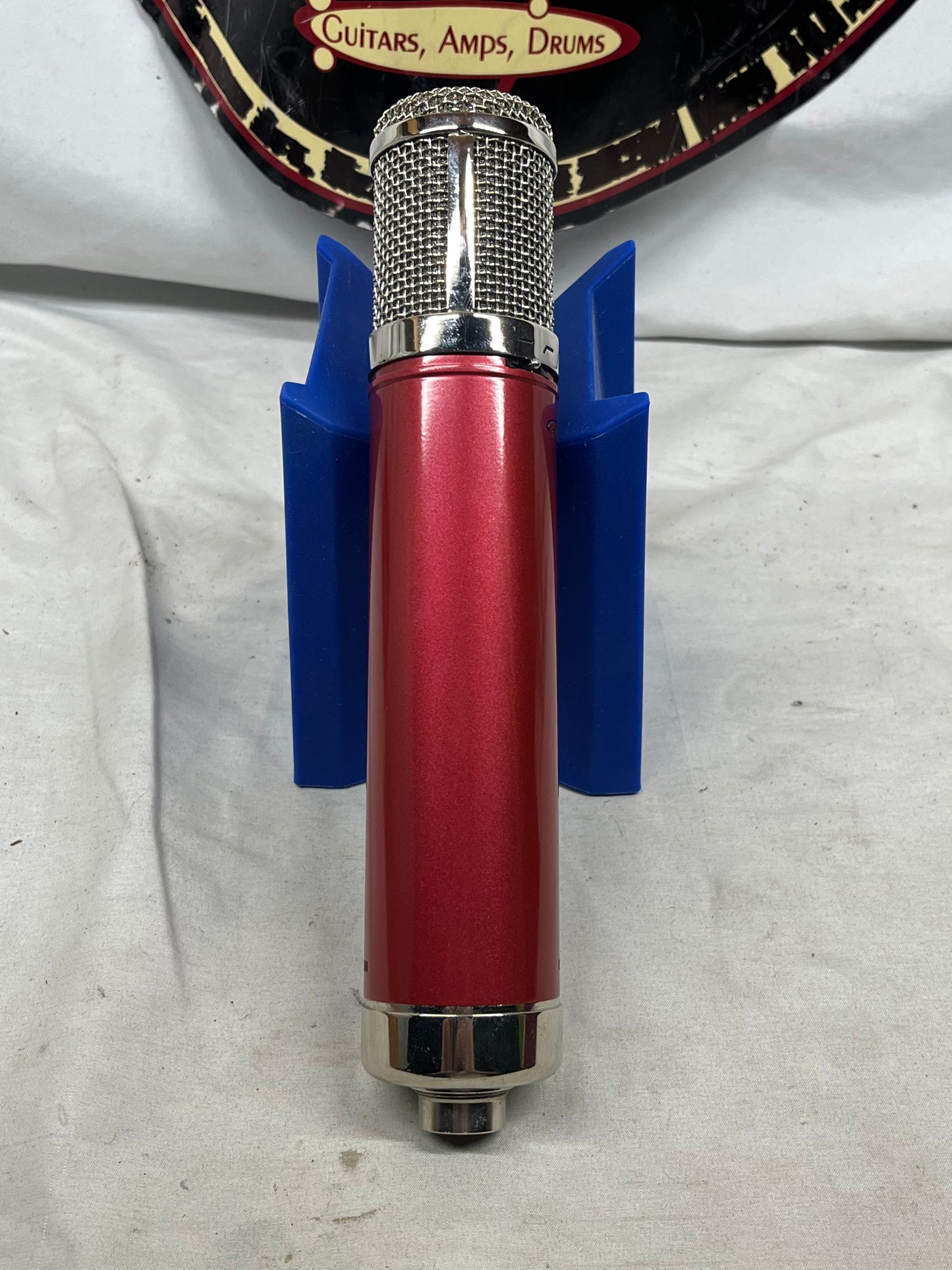 Avantone Pro CV-12 Large Diaphragm Multipattern Tube Condenser Microphone with Case and Shock Mount - *7-Pin Cable is not Included
