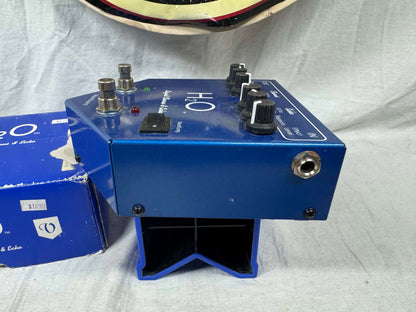 Visual Sound H2O v1 Liquid Chorus & Echo Delay Pedal with Box