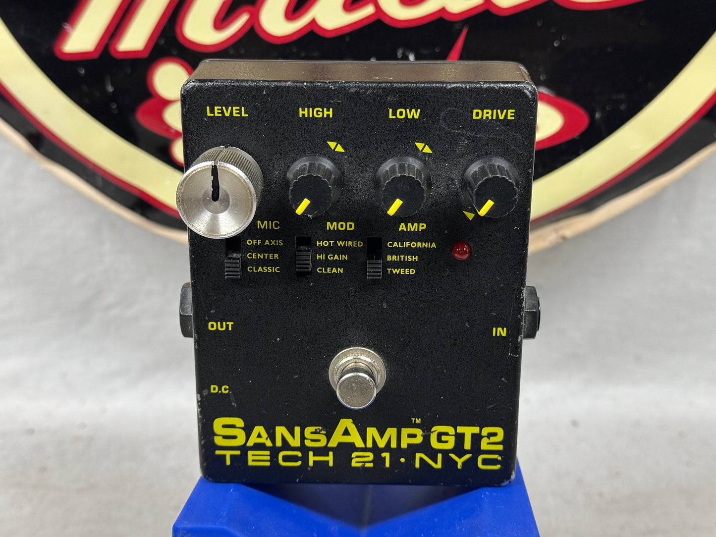 Tech 21 SansAmp GT2 gt 2 v2 Guitar Tube Amp / Cab Emulator / Preamp / Overdrive / Boost Pedal - 1 replaced knob