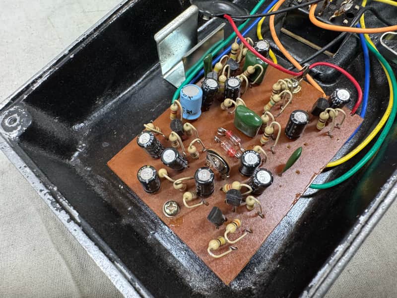 Univox Super-Fuzz superfuzz Fuzz Pedal - missing 3 screws - Image 9