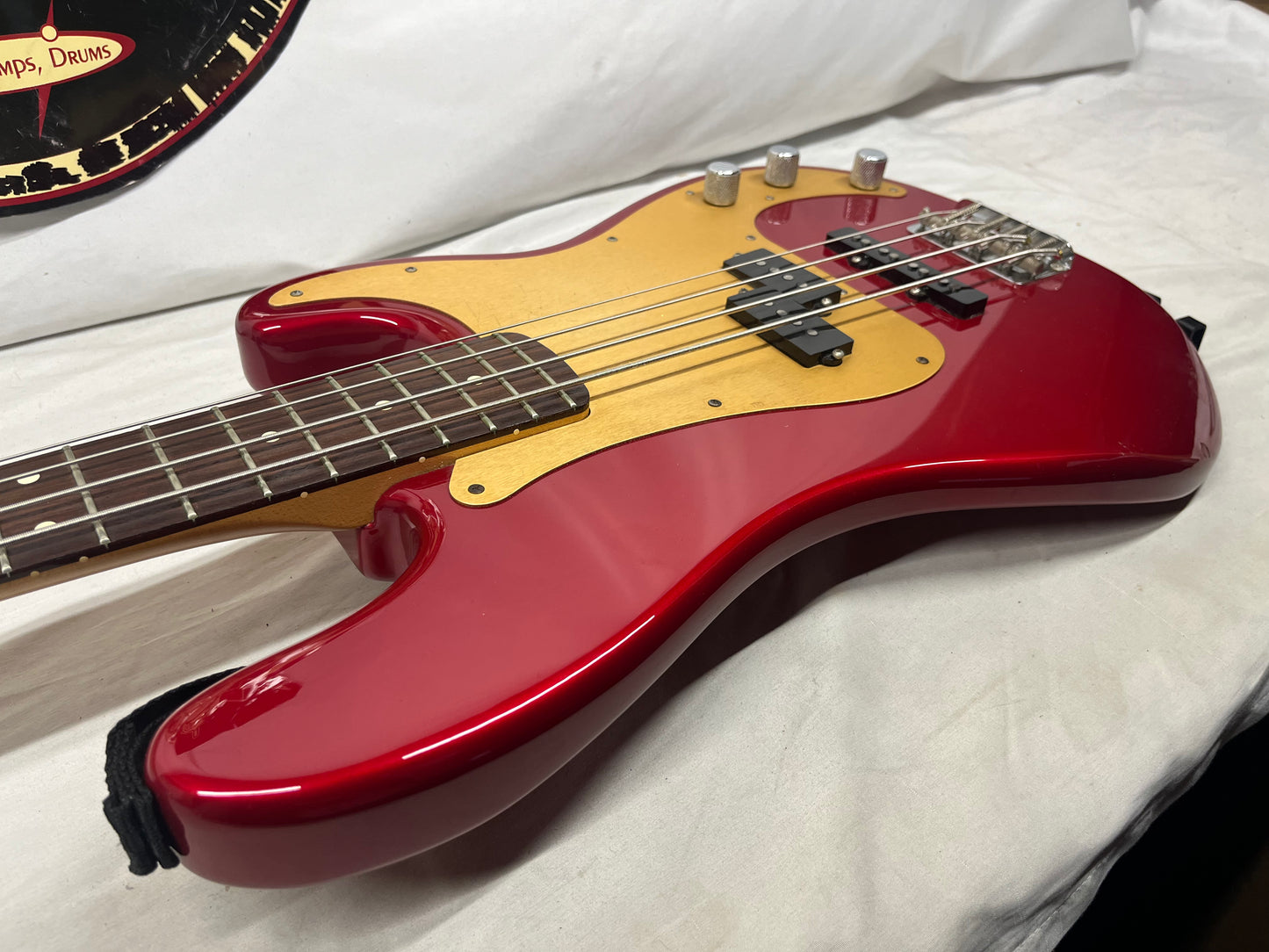 Fender Deluxe Series Precision Bass Special Bass Guitar 1998 - Red
