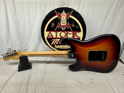 Fender American Standard Stratocaster Guitar with Case 2013 - 3-Color Sunburst / Maple neck