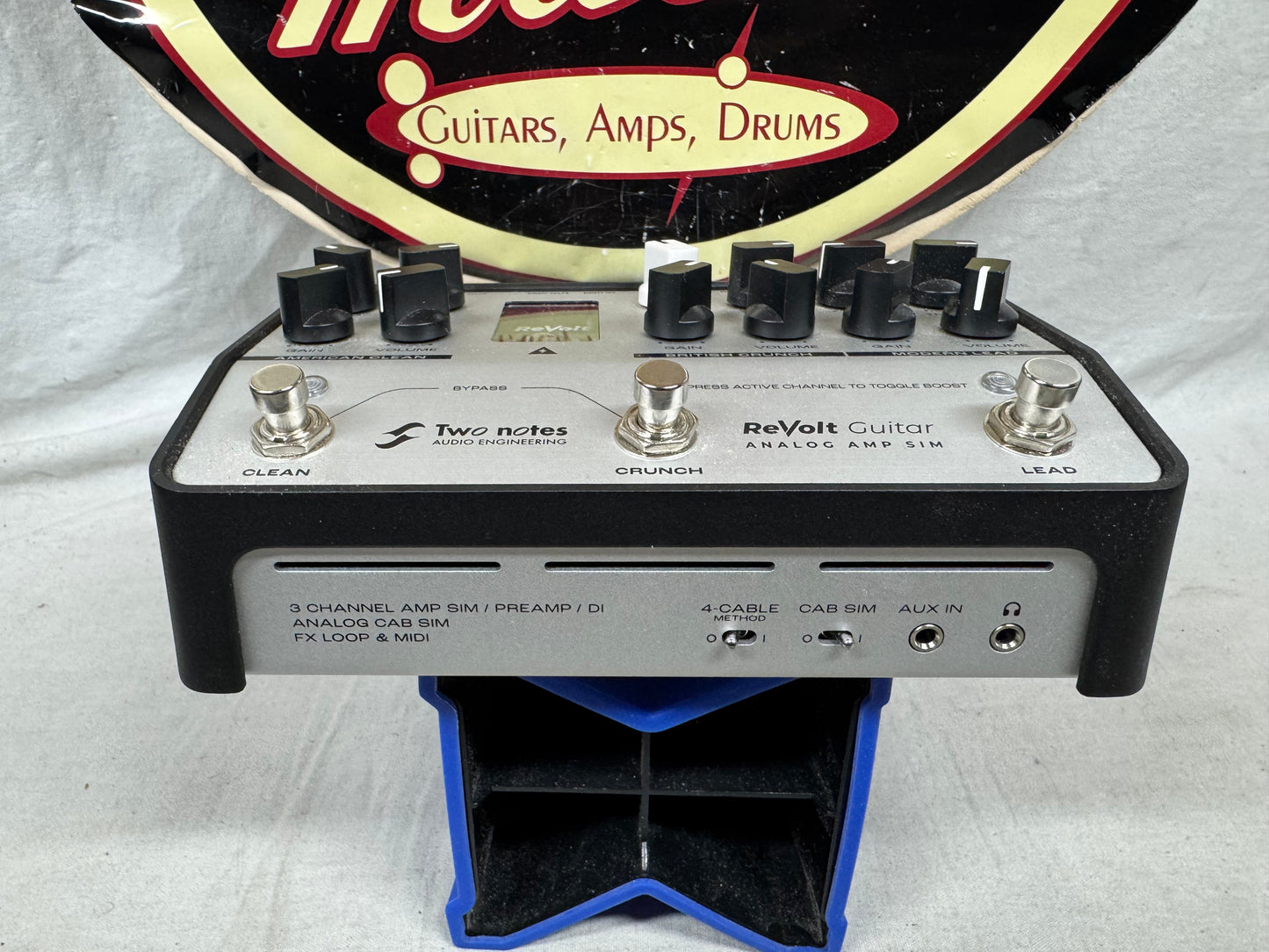 Two Notes ReVolt Guitar Analog Amp Simulator Pedal with Power Supply