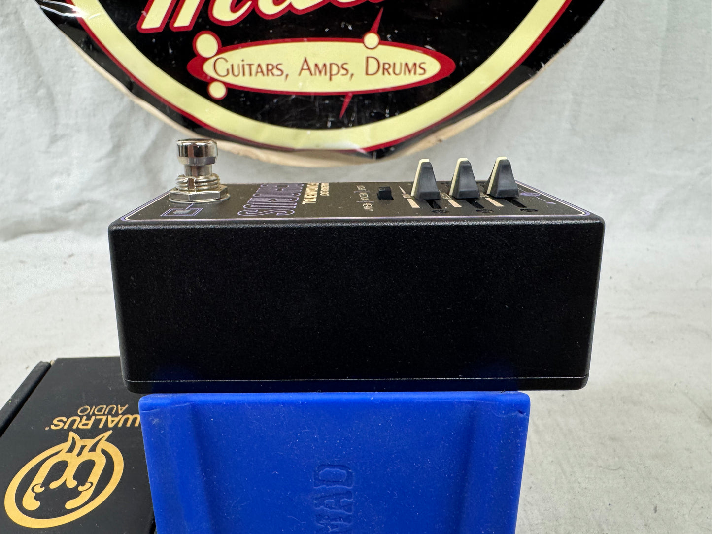 Walrus Audio Fundamental Chorus Pedal with Box
