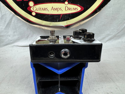 Mr. Black Supermoon Reverb Pedal