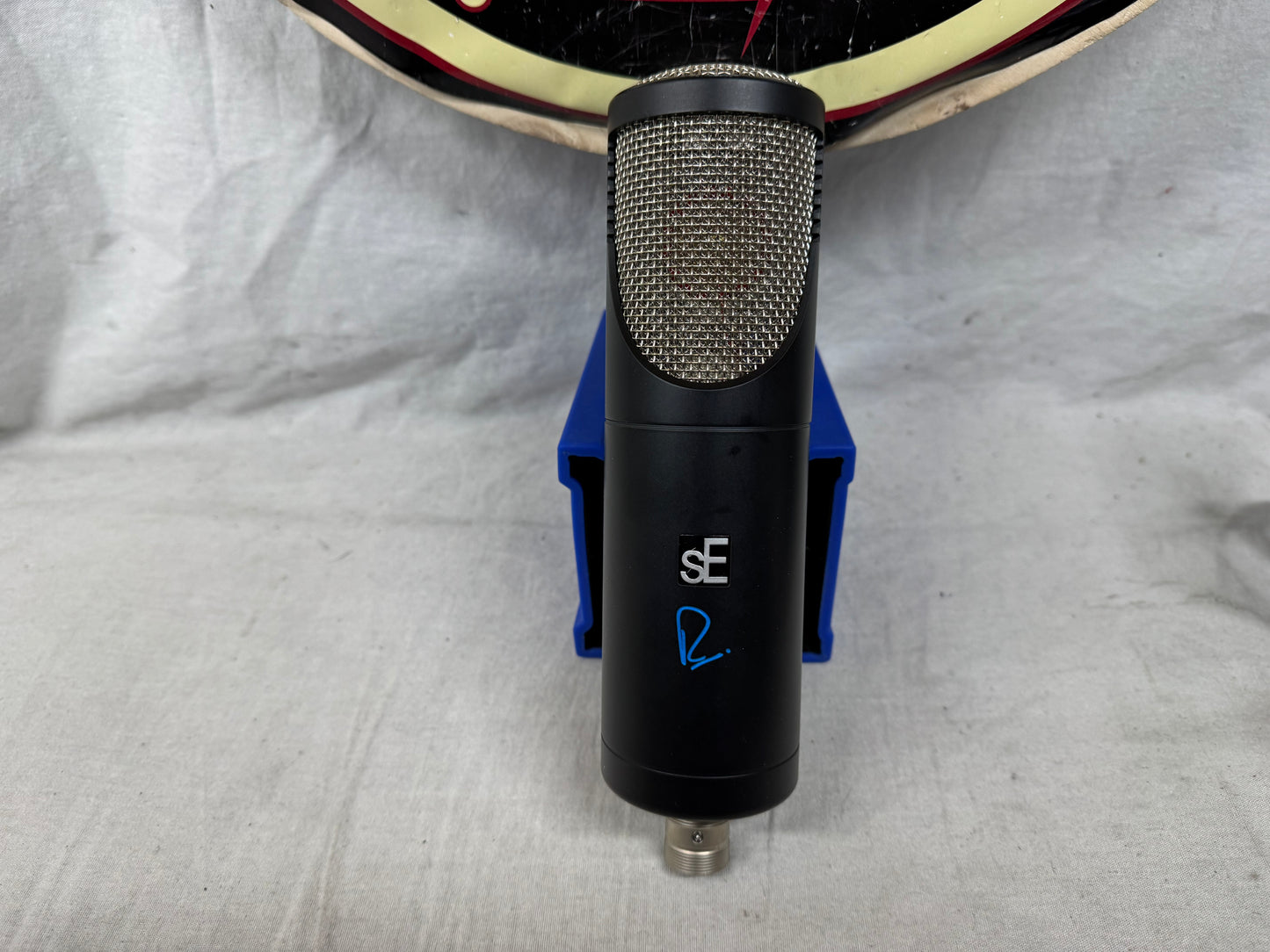 sE Electronics SNT Condenser Microphone with Power Supply + Mount + Case