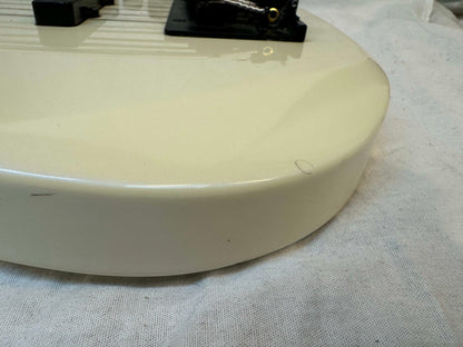Carvin LB76 LB-76 6-string Bass with Case - s/n 43381 - Pearloid White