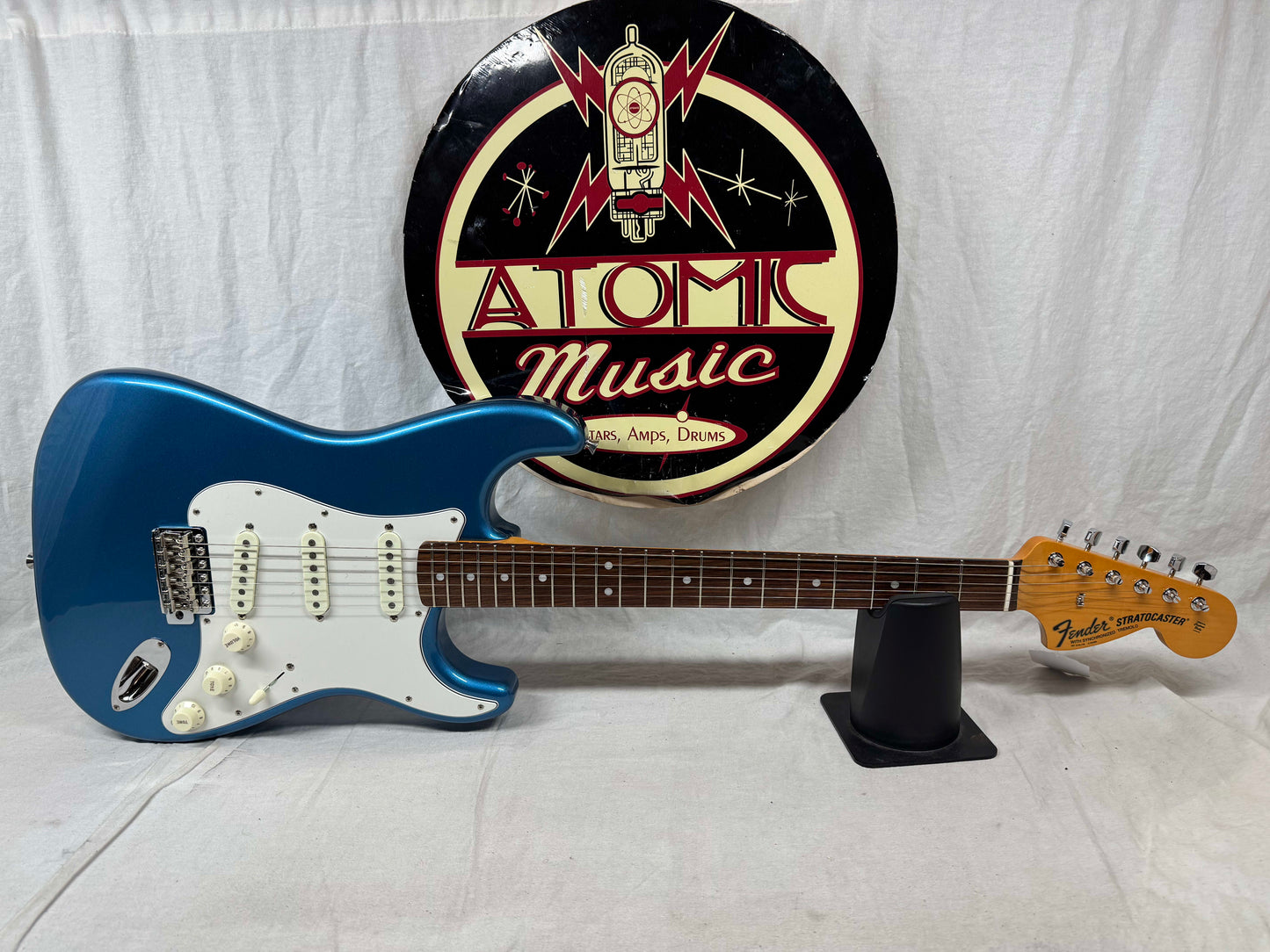 Fender Traditional '60s Stratocaster Guitar - MIJ Made In Japan 2023 - Lake Placid Blue / Rosewood fingerboard