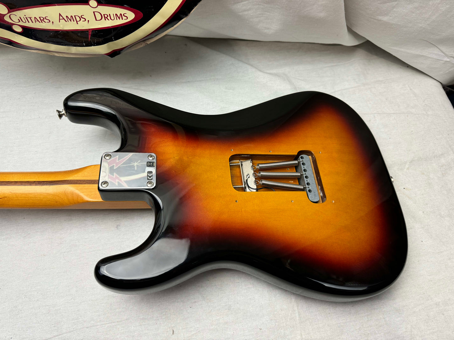 Fender Deluxe Roadhouse Stratocaster Guitar 2008 - Brown Sunburst / Maple neck
