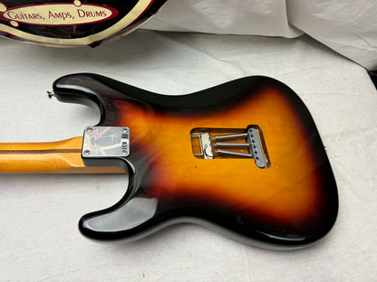 Fender Deluxe Roadhouse Stratocaster Guitar 2008 - Brown Sunburst / Maple neck