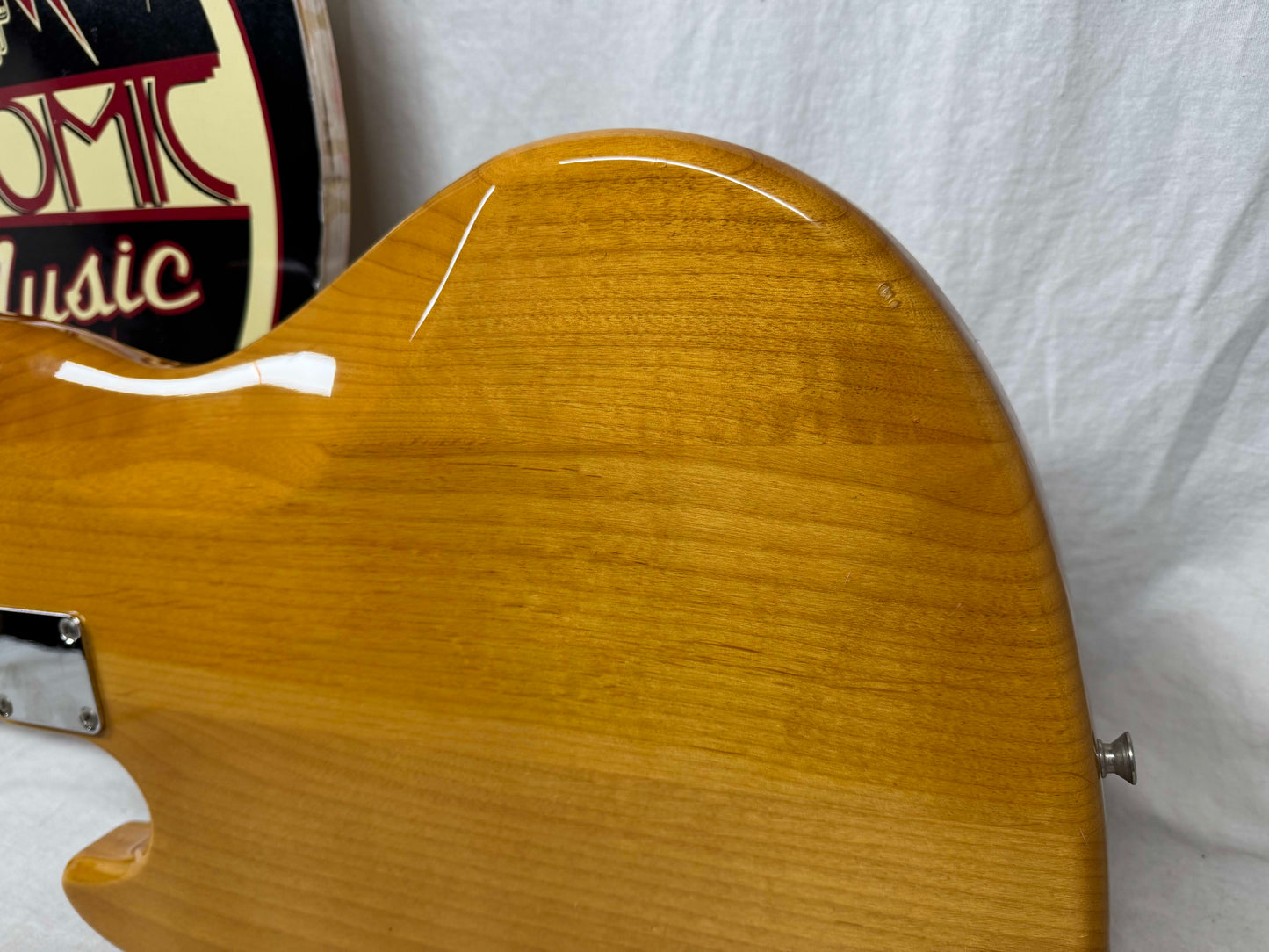 Fender Jazz Bass 4-string J-Bass - photo - Foto Flame - MIJ Made In Japan 1994 - 1995