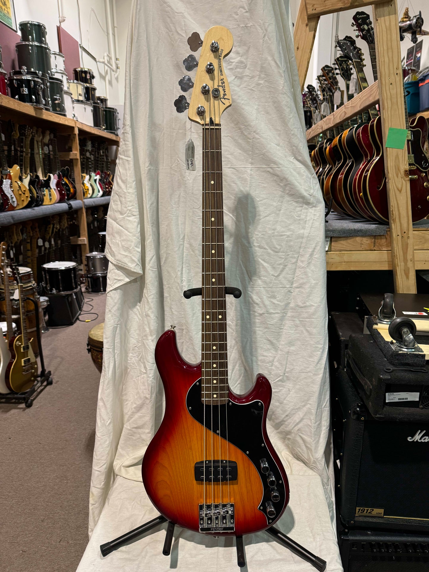 Fender Deluxe Dimension Bass IV 4-string Bass 2014 - Aged Cherry Burst / Rosewood fingerboard
